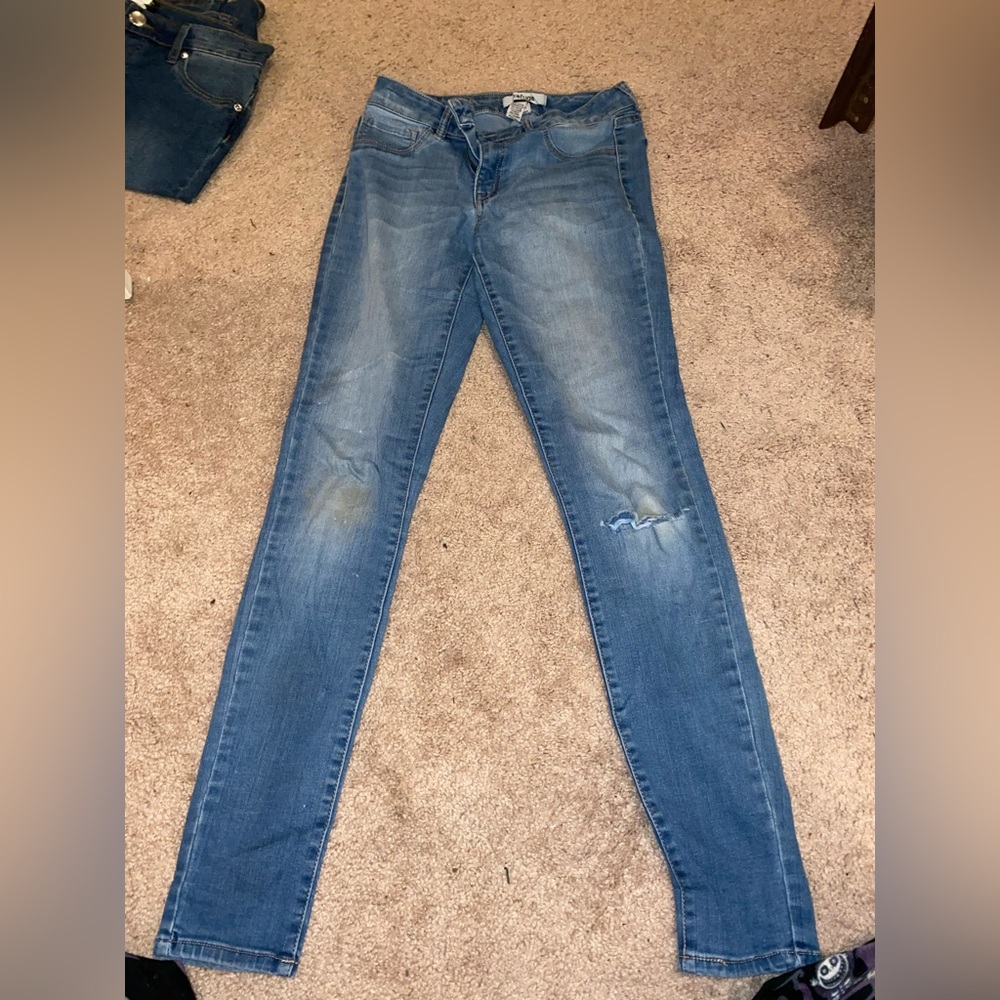 light wash skinny jeans